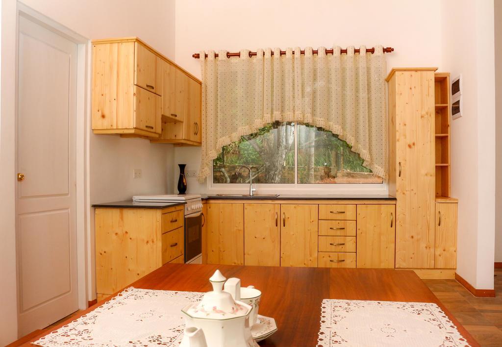 Bee View Home Stay Kandy Buitenkant foto
