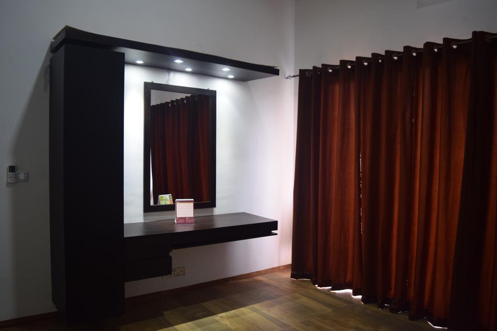 Bee View Home Stay Kandy Buitenkant foto