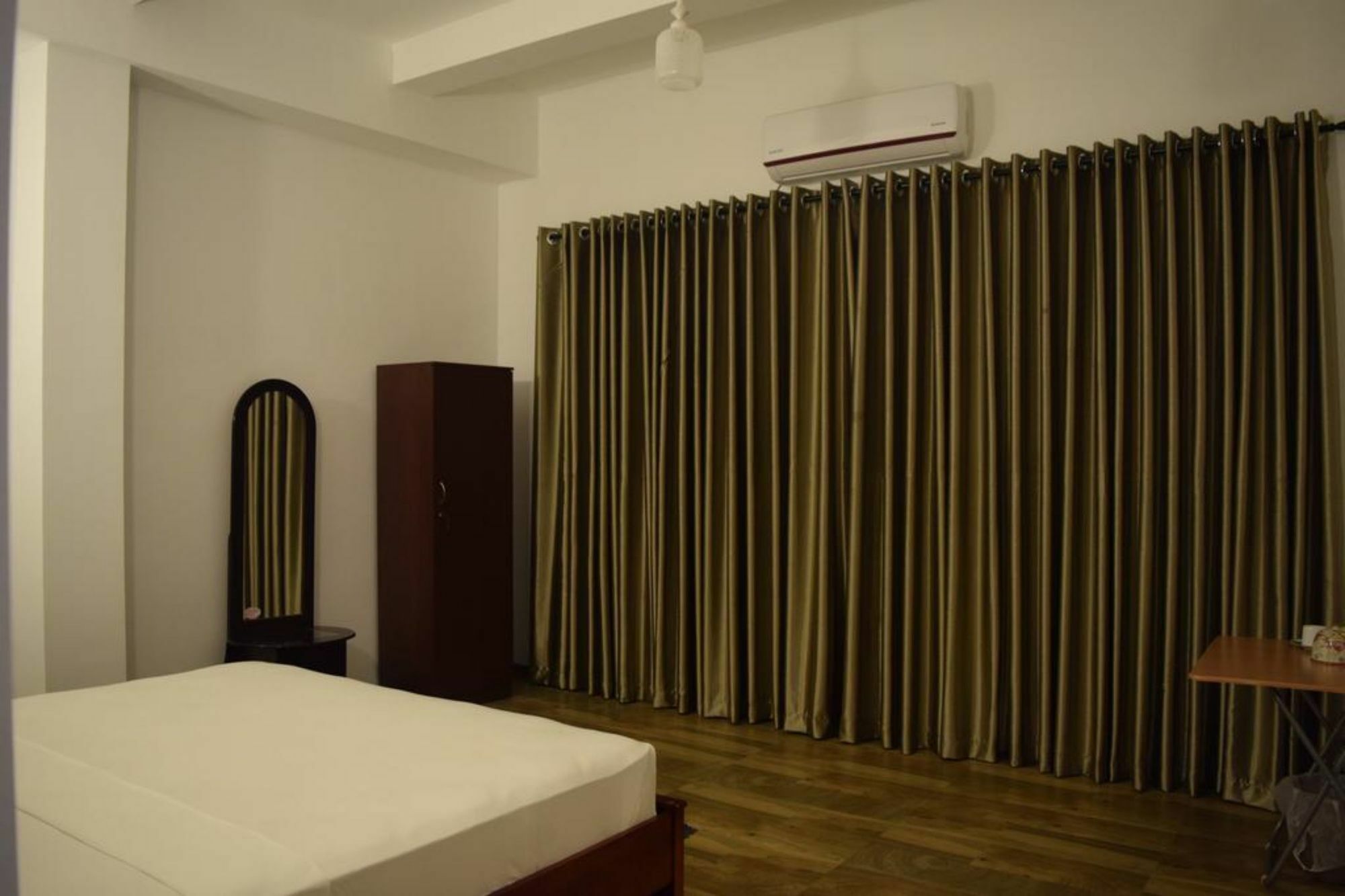 Bee View Home Stay Kandy Buitenkant foto