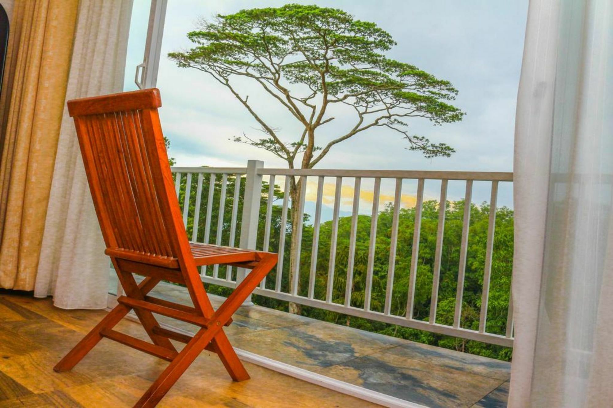 Bee View Home Stay Kandy Buitenkant foto